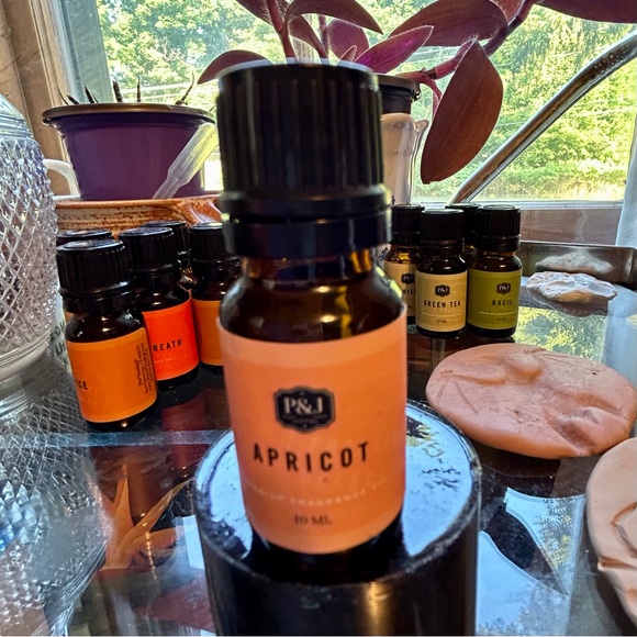 NEW Bundle of four 10 ml fragrance oils from P&J Trading - Picture 10 of 11